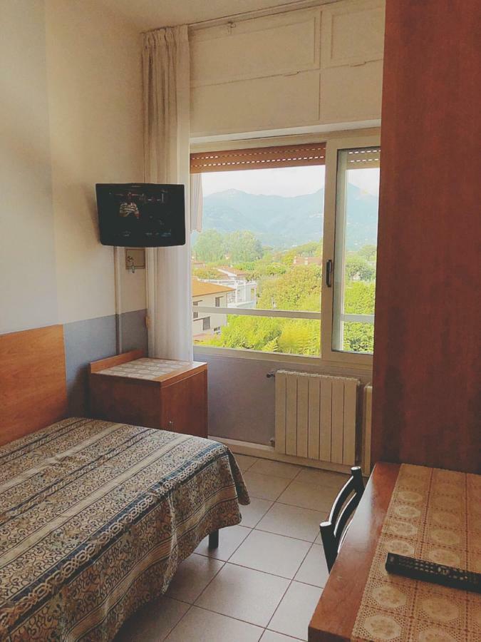 Hotel Le Ginestre Лидо-ди-Камайоре Экстерьер фото